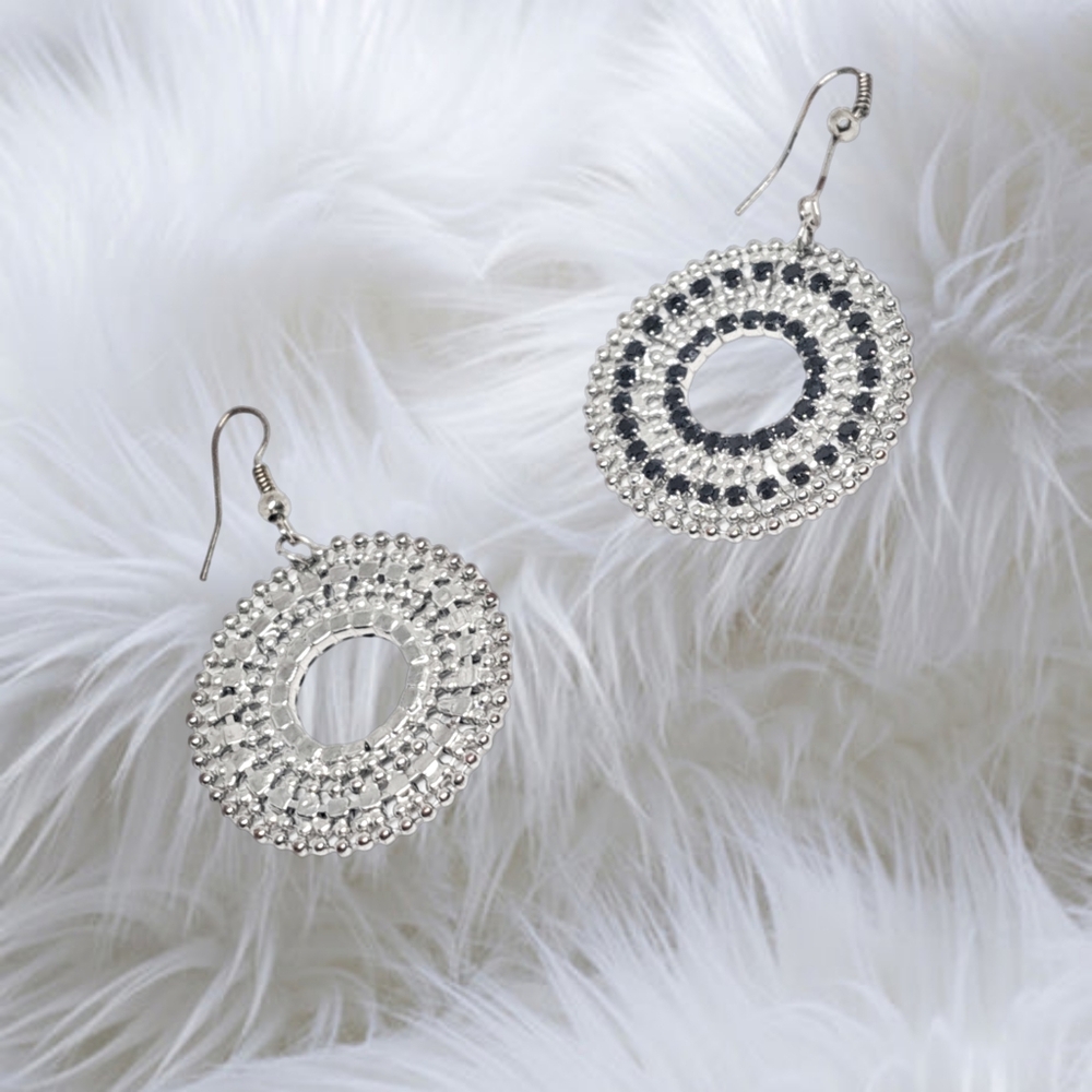 Black and Silver Tones Earrings - Picture 3 of 3